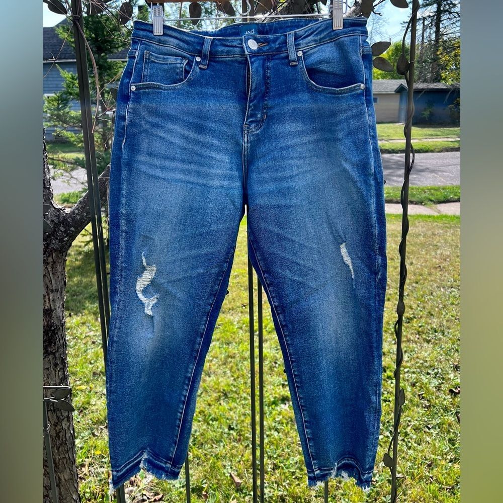 JAG Lightly Distressed Carter Girlfriend Jeans